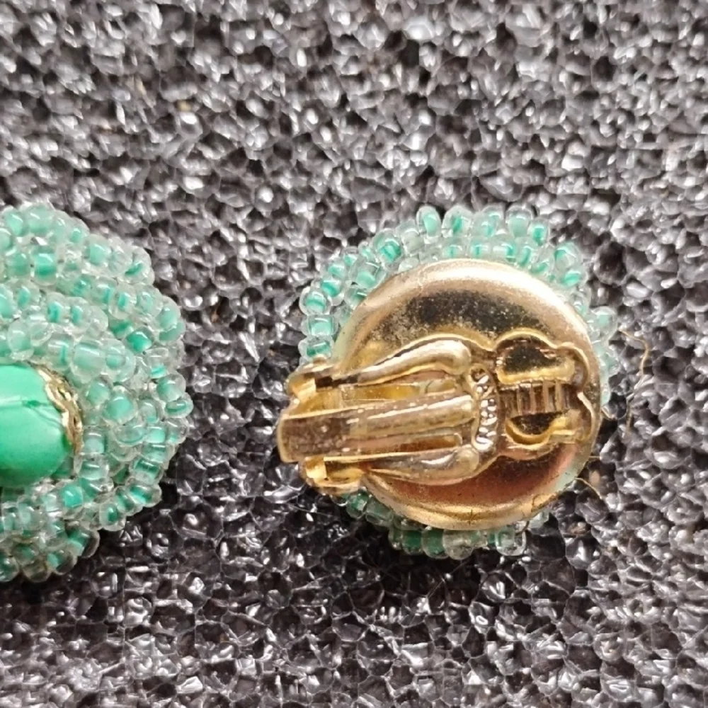 Vintage Clip-On Earrings Set in Green and Brown‎